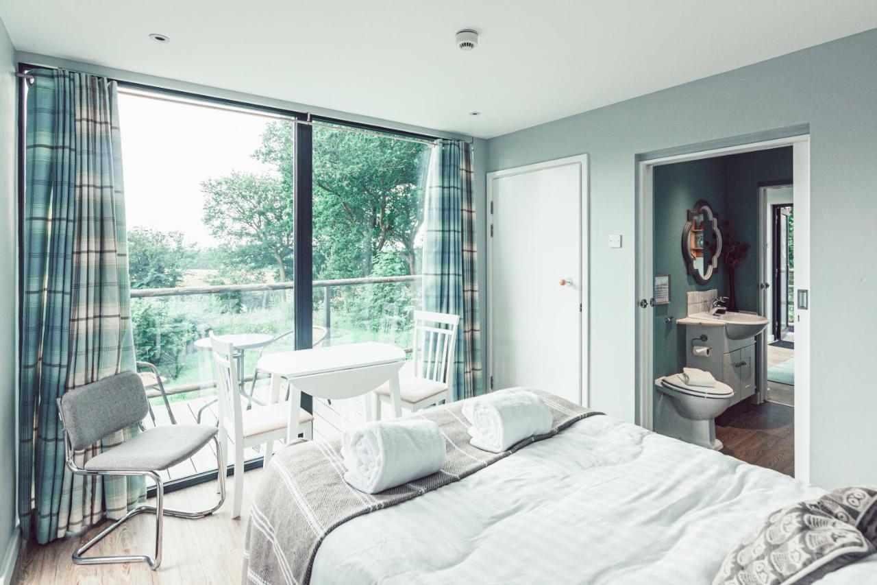 Clophill Eco Lodges Bagian luar foto
