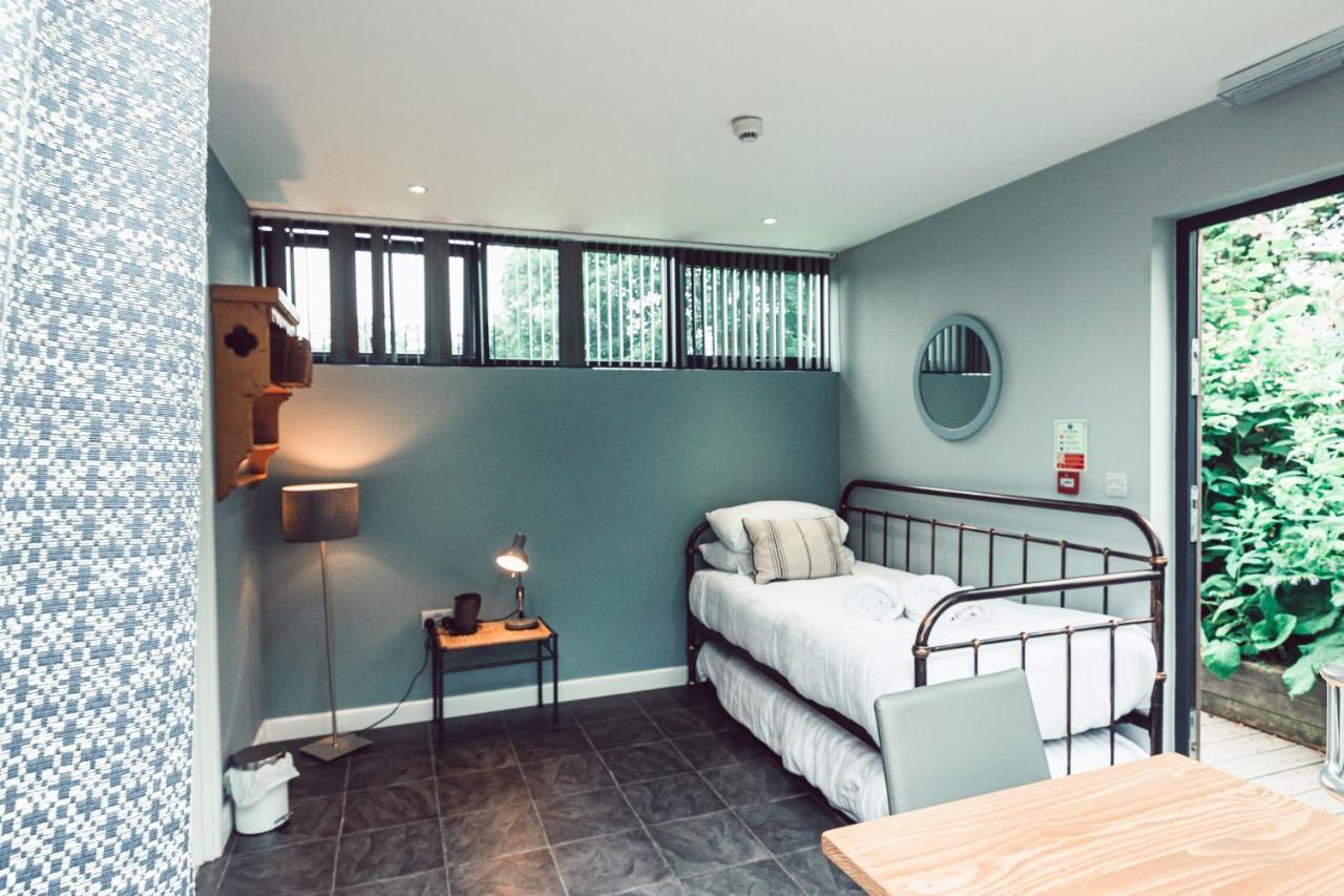 Clophill Eco Lodges Bagian luar foto